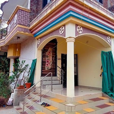 Krishna Homestay Garudeshwar Εξωτερικό φωτογραφία